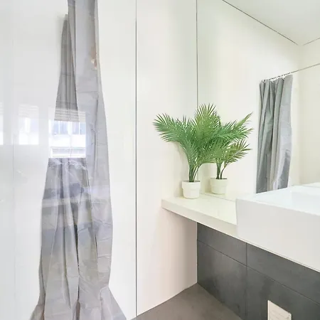 Δωμάτια σε οικογενειακή κατοικία With Private Bathroom In Santos *