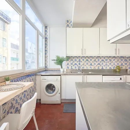With Private Bathroom In Santos Lissabon