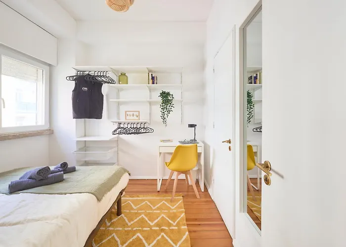 Accommodatie bij particulieren With Private Bathroom In Santos Lissabon