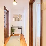 With Private Bathroom In Santos * Lisboa